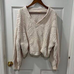 POL Boxy Cable Knit Cropped Chenille Sweater Size Medium Ivory Cabincore Cozy